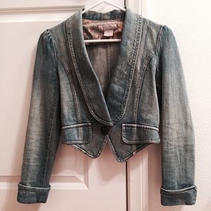 Cropped denim jacket